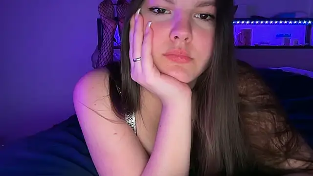 yourmila1 online show from April 16, 11:07 pm