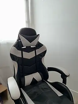 Susy M online show from February 18, 9:03 pm