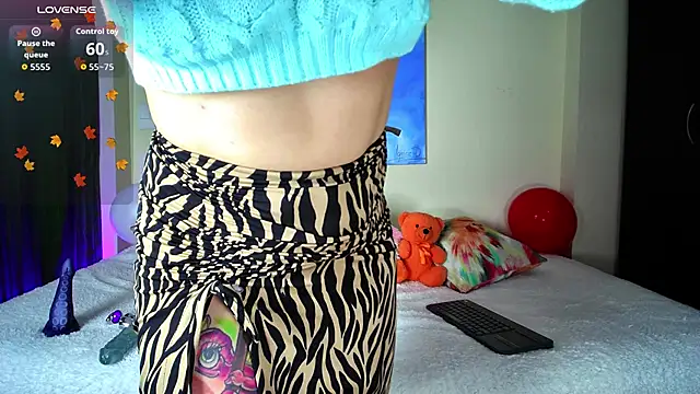 oriana thomson01 online show from April 1, 11:57 pm