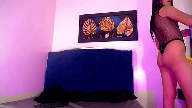 Karlaa Hernandez  online show from March 3, 3:45 am