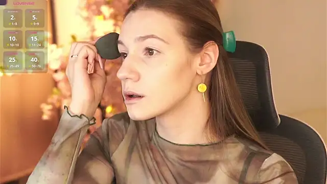 Vanessa  Lui online show from February 22, 3:57 pm