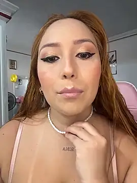 Kiarhatrixie1 online show from March 21, 5:51 pm