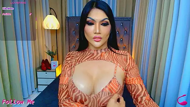 Laureen Hilton online show from March 12, 12:41 pm