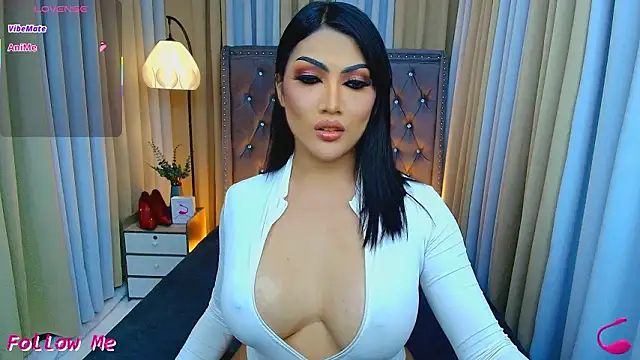 Laureen Hilton online show from March 11, 12:31 pm