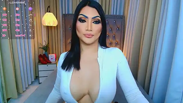 Laureen Hilton online show from April 15, 5:24 pm