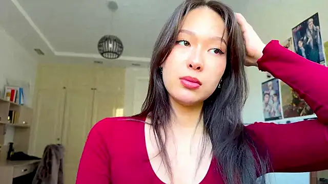 HannaOreo online show from March 14, 9:10 am