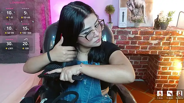 mila quin online show from April 18, 7:58 pm