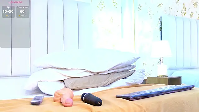 Khloe Moon online show from April 3, 9:57 pm