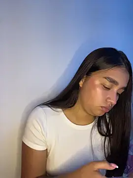 I Samanthaa online show from April 4, 11:36 pm