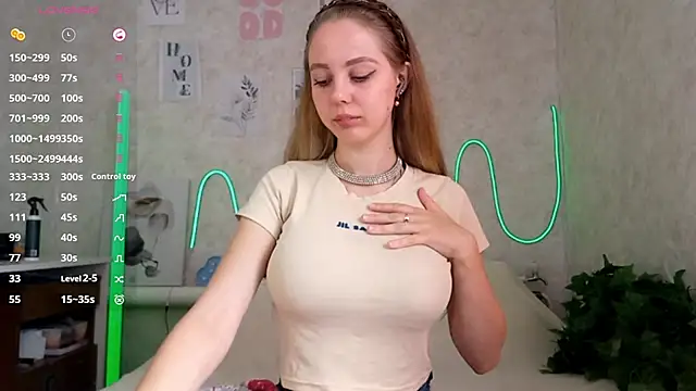 VictoriaDeese online show from July 15, 3:11 am
