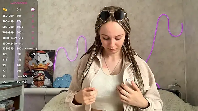 VictoriaDeese online show from June 22, 3:36 am
