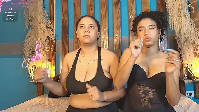 DinokoAndKimcyci online show from April 8, 1:35 pm