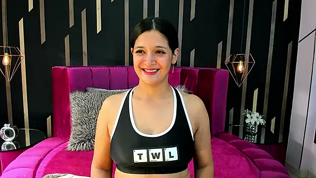 Kendal Lane online show from April 6, 7:48 pm