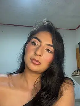 marielijimenez  online show from July 27, 11:07 am