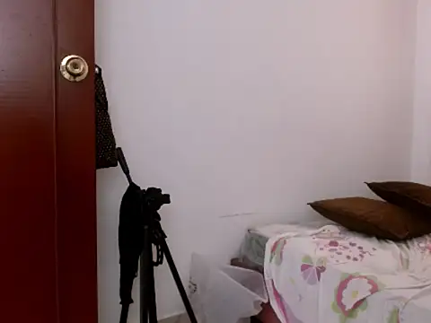 JessikaHoot online show from April 16, 8:08 pm