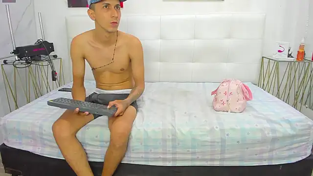 ahsly78Bryan online show from March 25, 8:23 pm