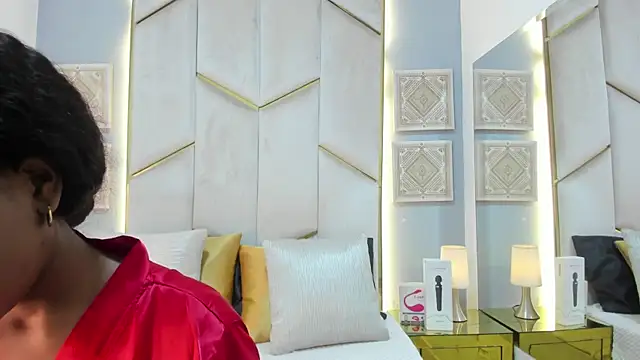 KarinaaCoxx online show from April 17, 1:13 pm