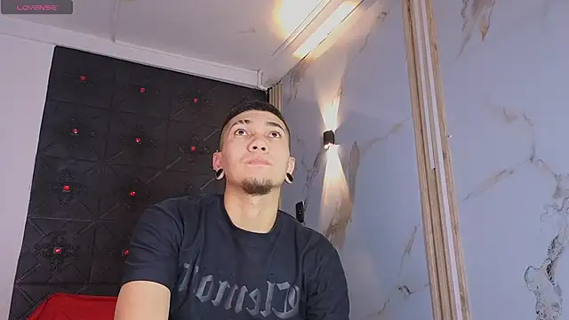 Logan and Reachel online show from April 15, 11:22 am