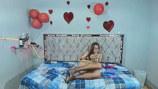 ahnaysex online show from February 21, 9:04 pm