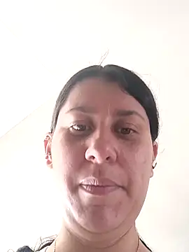 LunaDamasco online show from April 1, 6:05 pm