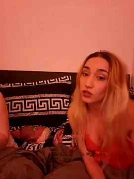 Diablasrubias online show from February 19, 6:13 am