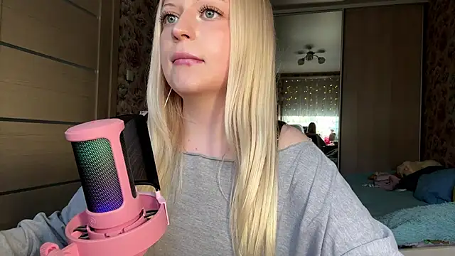 JeneeBIanks online show from March 13, 1:01 pm