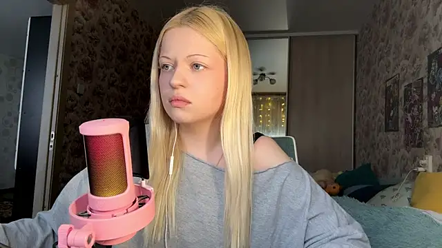 JeneeBIanks online show from February 25, 12:37 pm