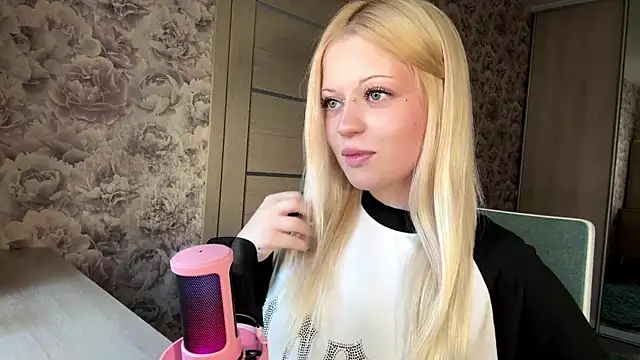 JeneeBIanks online show from March 26, 12:07 pm