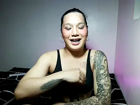 xNaughtymilesx online show from April 29, 4:31 pm