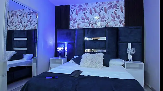 EmiilyRousee online show from March 18, 2:49 am