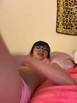 Brunettefantasy4848 online show from April 12, 8:17 am