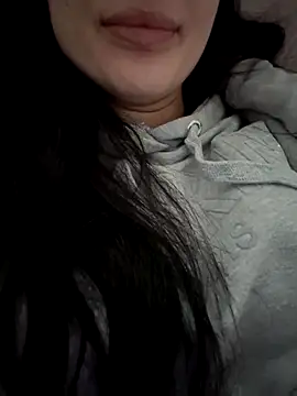 halii21 online show from March 10, 9:46 am