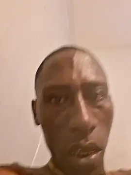 QUEENBSLIMG99 online show from April 18, 11:15 pm