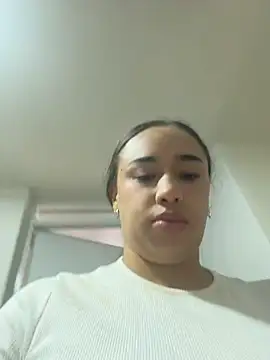 Eyssha online show from February 28, 4:06 pm