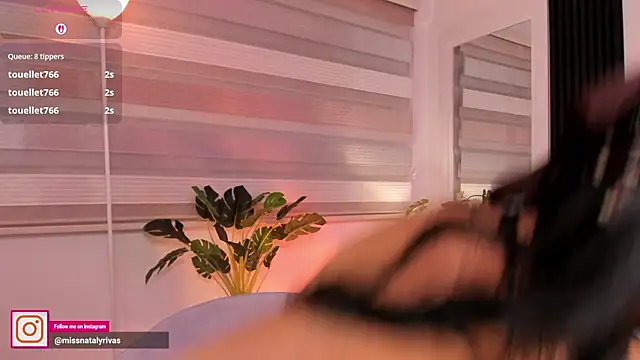 missnataly online show from May 30, 2:20 am