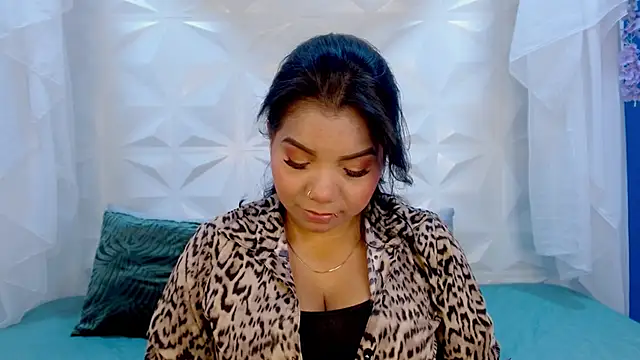 Elizabeth Suan  online show from April 6, 12:06 pm
