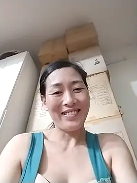 lris-Beauty77 online show from April 15, 3:45 pm