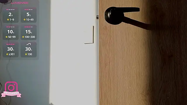 eva depp  online show from March 26, 12:18 pm