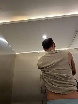 Thiago Jones1 online show from April 9, 6:57 pm