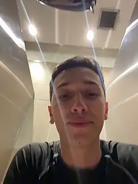 Thiago Jones1 online show from April 16, 7:35 pm