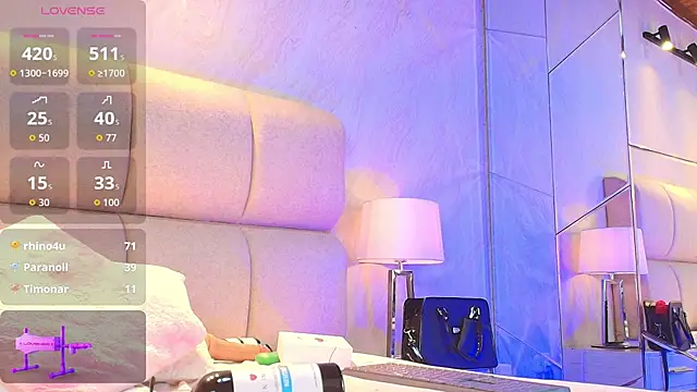 AlaiaMoretti  online show from March 21, 9:36 am