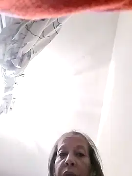 Gatitamiau40 online show from April 11, 6:22 pm