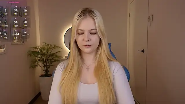 Elle Funning online show from February 28, 2:44 am