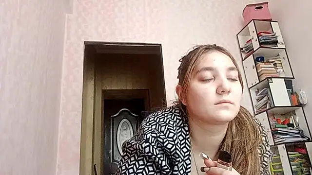 JanineThielman online show from April 8, 9:11 am