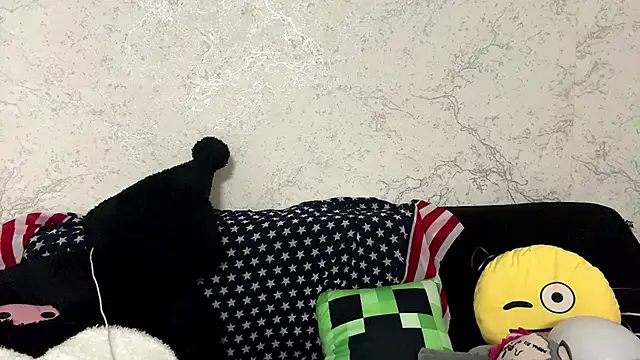 kishagrayone online show from June 2, 1:23 pm