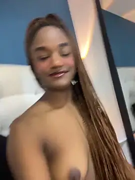 Chloebrunnie online show from June 7, 12:50 am