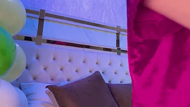 kamilla rossi online show from March 18, 7:52 pm