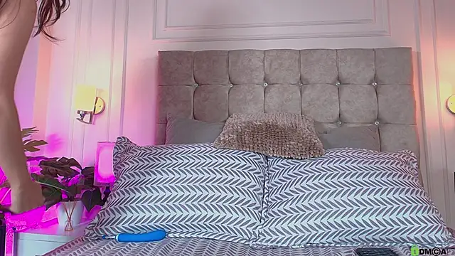 gabyevans4 online show from April 25, 12:41 pm