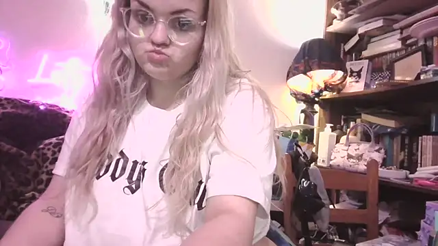 DaddysLakieBaby online show from April 2, 2:14 pm