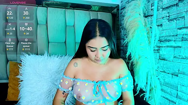 Ariia Monroee online show from June 7, 2:07 am
